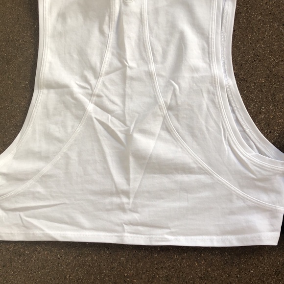 Muscle love crop tank lululemon - Picture 3 of 4